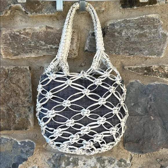 Nancy Gonzalez Rare Handwoven Genuine Crocodile Net Bag ivory & Black Leather - Picture 7 of 16